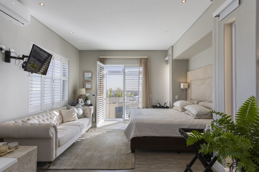 5 Bedroom Property for Sale in Meerhof Estat Western Cape